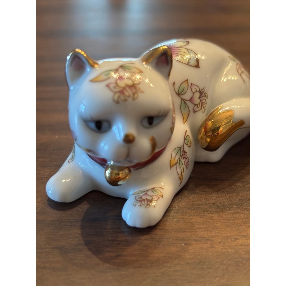 Vintage Franklin Mint Satsuma Porcelain Cat Figurine Floral Butterfly Gold Trim